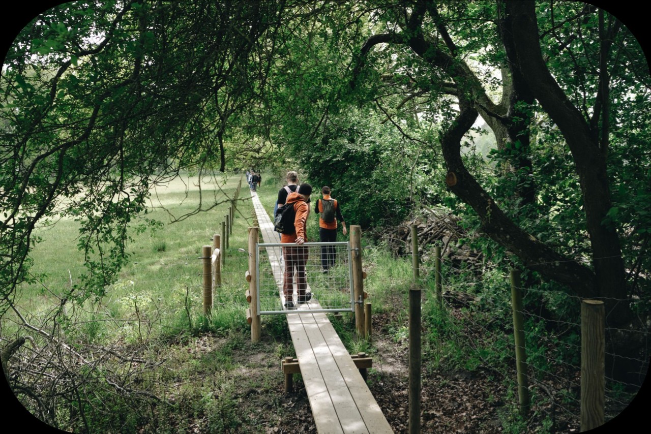 Skylt där det står Policylabb
